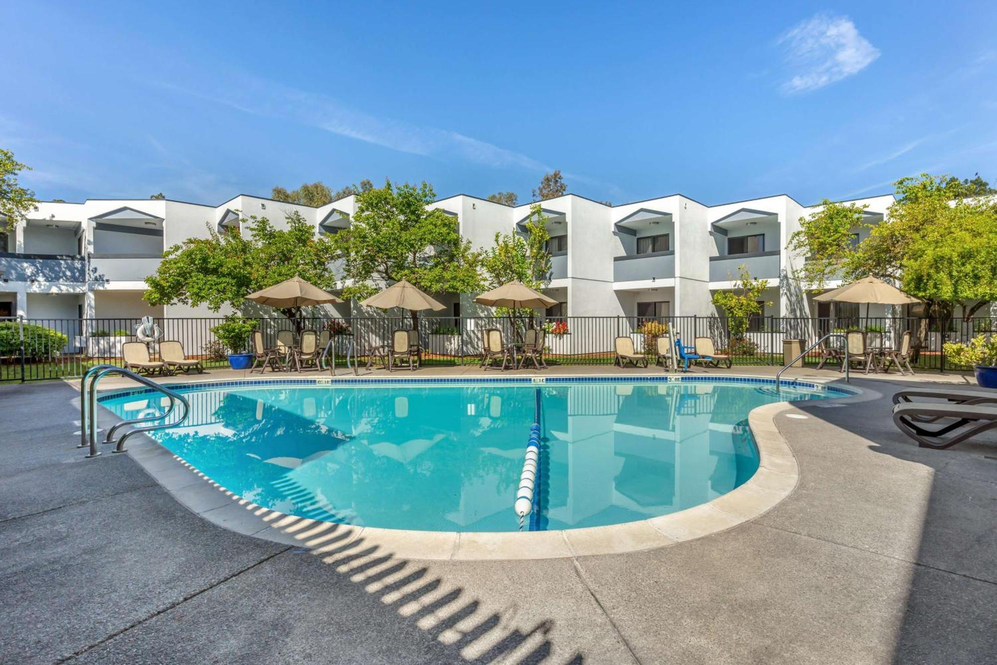 Best Western Plus Wine Country Inn & Suites Santa Rosa Dış mekan fotoğraf